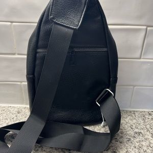 Unisex Crossbody (Black)